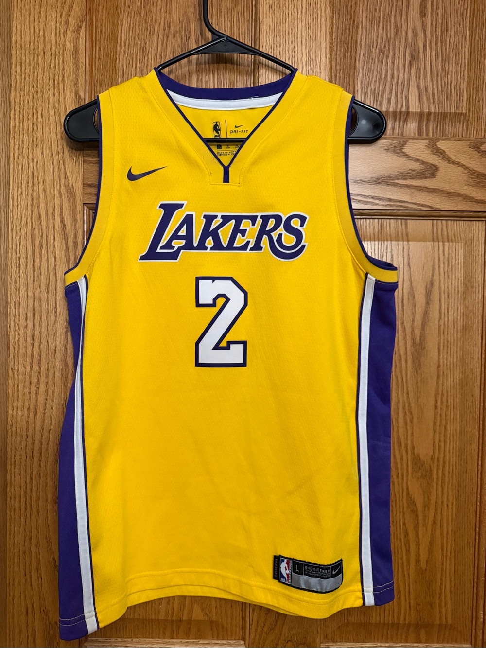 Nike Los Angeles Lakers NBA Jersey
Men’s size large